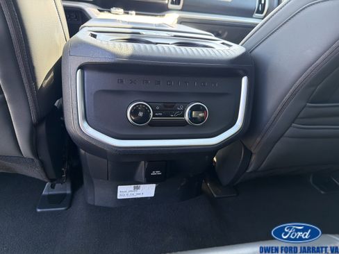 Certified 2025 Ford Expedition Max Active AWD/4WD image 9