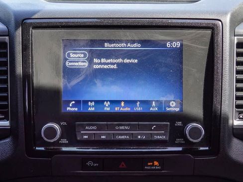Used 2023 Nissan Frontier SV w/ SV Convenience Package RWD image 13