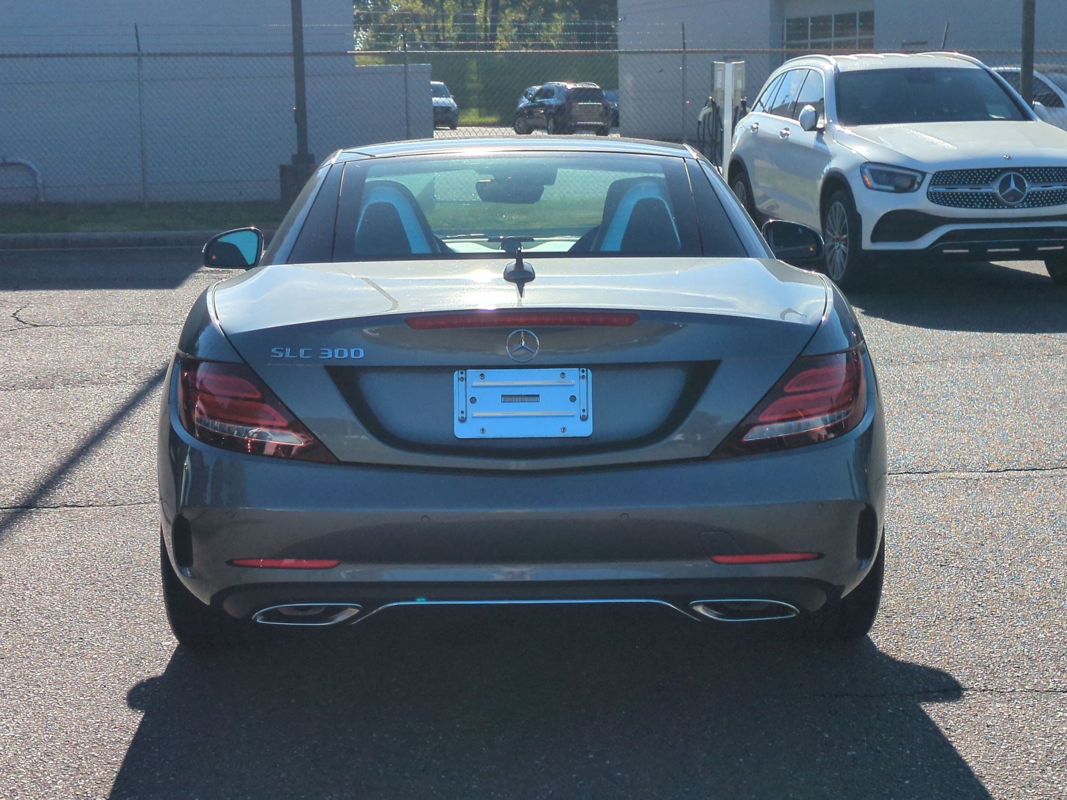 Used 2018 Mercedes-Benz SLC 300 image 4