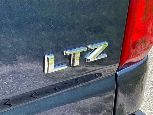 Used 2023 Chevrolet Silverado 3500 LTZ AWD/4WD image 27