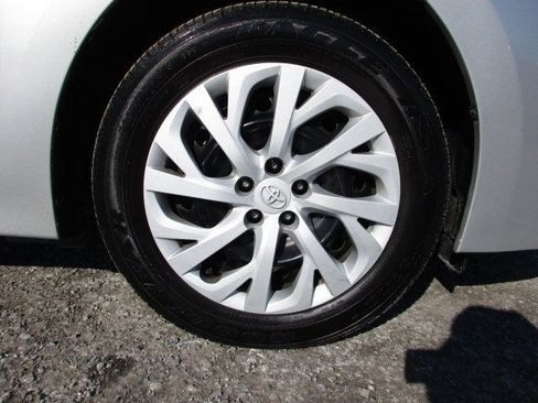 Used 2019 Toyota Corolla LE FWD image 10