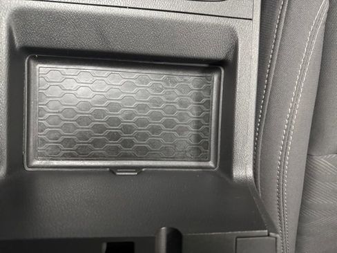 Used 2023 Nissan Frontier SV w/ SV Convenience Package image 29