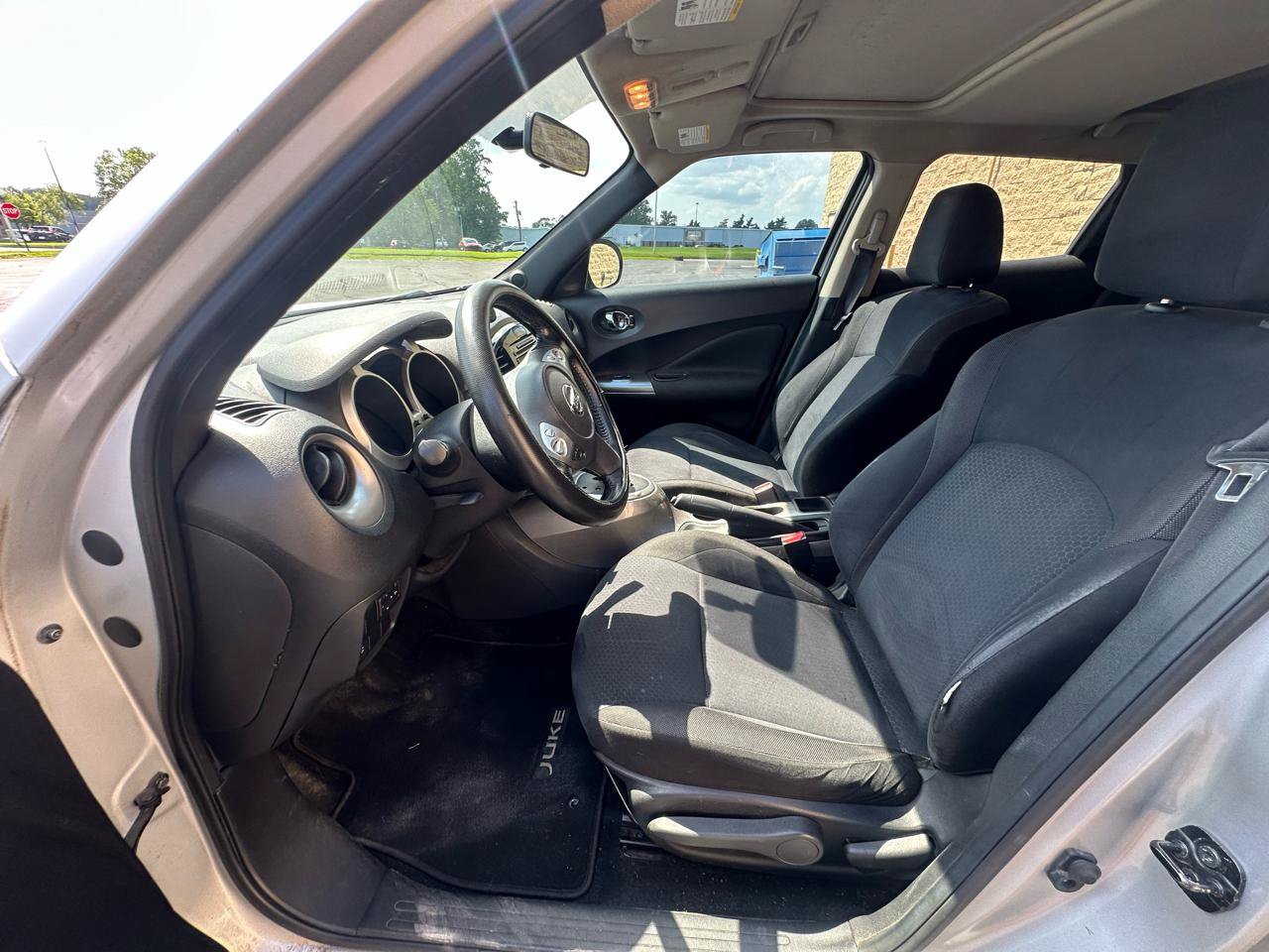 Used 2013 Nissan Juke SV FWD image 10