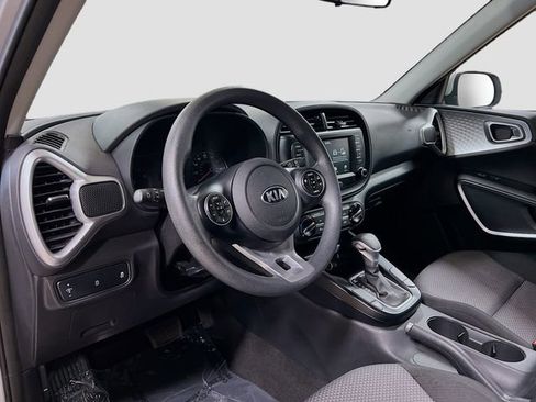 Certified 2021 Kia Soul LX image 9