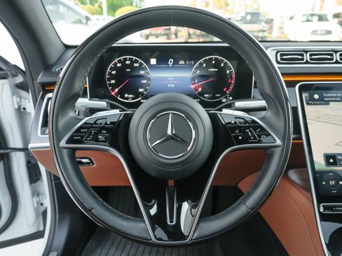 Used 2024 Mercedes-Benz S 580 4MATIC Sedan image 19