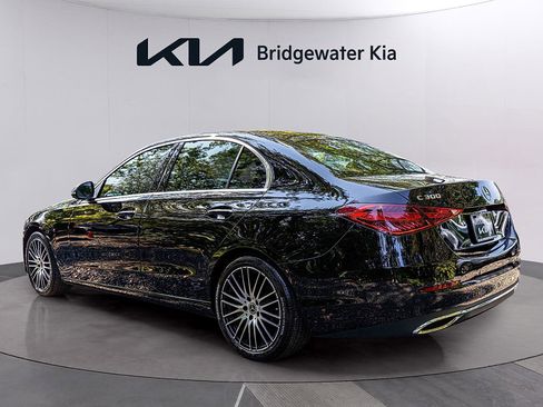 Used 2025 Mercedes-Benz C 300 4MATIC Sedan image 4