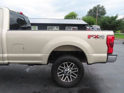 Used 2017 Ford F350 Lariat w/ Lariat Ultimate Package AWD/4WD image 15