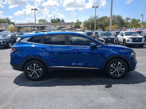 Used 2023 Kia Sportage EX FWD image 5