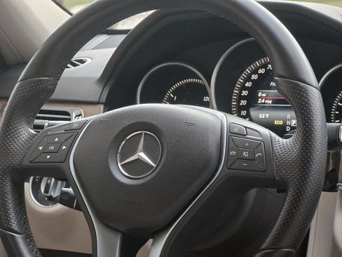 Used 2014 Mercedes-Benz E 350 E 350 Luxury 4MATIC AWD 4dr Wa image 59