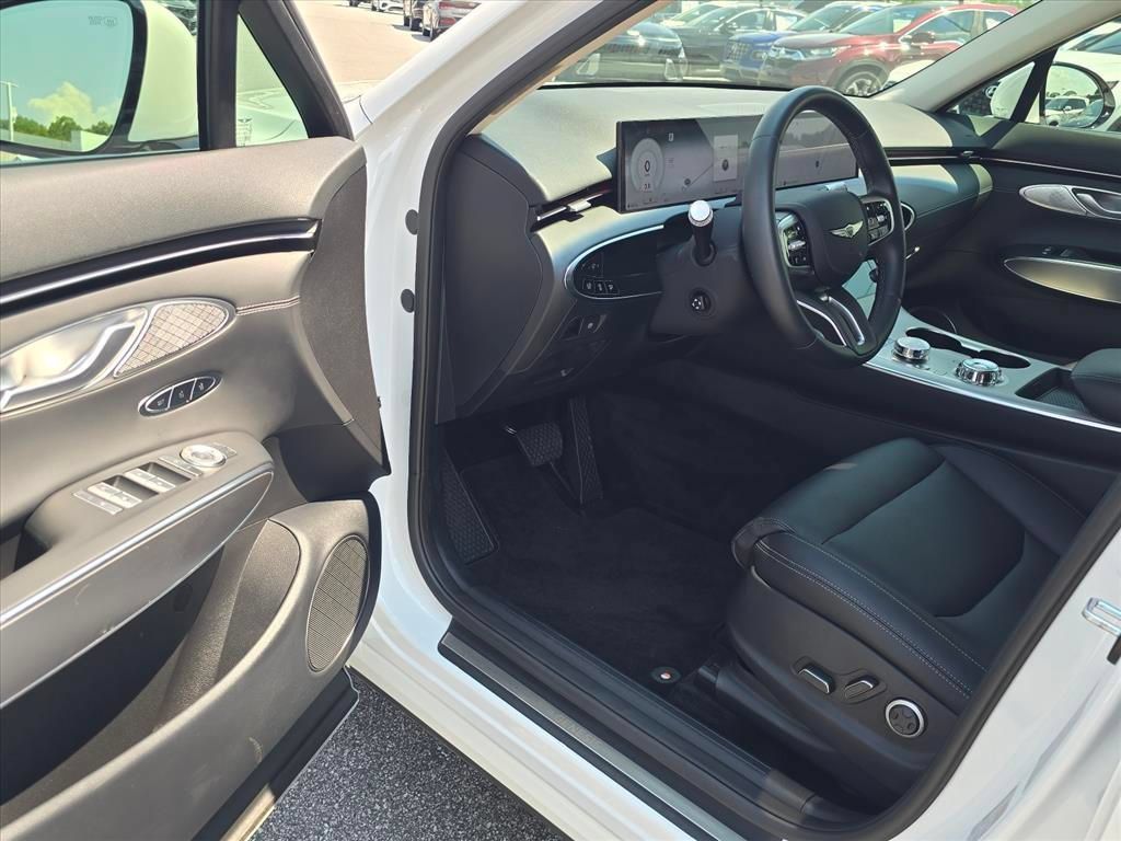 Used 2026 Genesis GV70 2.5T Select AWD/4WD image 9