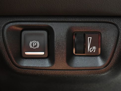 Used 2023 GMC Acadia SLT image 20