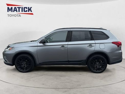 Used 2018 Mitsubishi Outlander SE FWD image 4