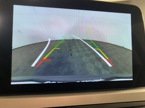 Used 2022 Ford Escape SE w/ SE Sport Appearance Package image 4