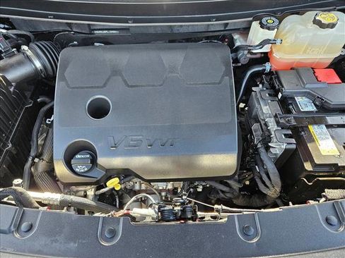 Used 2023 Chevrolet Traverse Premier w/ Redline Edition image 25