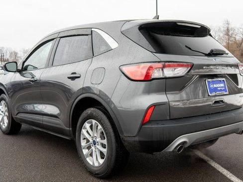 Used 2022 Ford Escape SE w/ Cold Weather Package AWD/4WD image 8