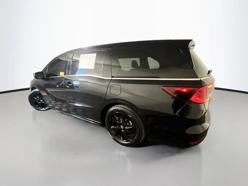 Used 2024 Honda Odyssey Sport image 6
