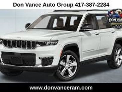Used 2023 Jeep Grand Cherokee Laredo