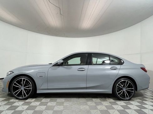 Used 2023 BMW 330e xDrive w/ M Sport Package image 4