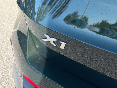 Used 2025 BMW X1 xDrive28i w/ Technology Package image 12