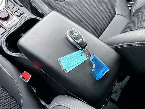 Used 2023 Subaru Forester Premium image 11