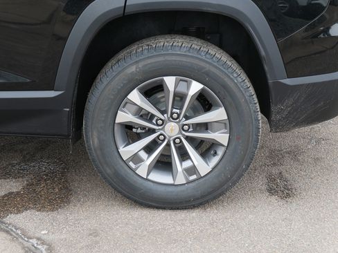 New 2026 Chevrolet Equinox LT w/ Convenience Package II image 3