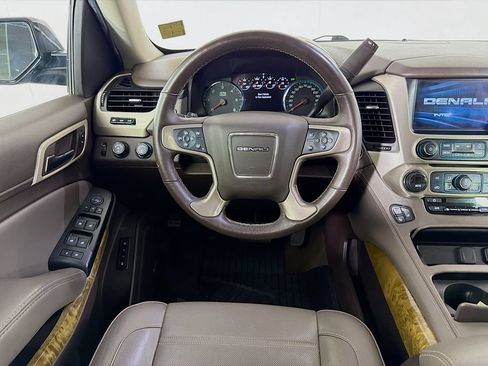 Used 2017 GMC Yukon Denali w/ Open Road Package AWD/4WD image 21