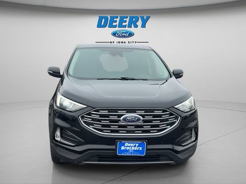 Certified 2024 Ford Edge Titanium AWD/4WD image 4