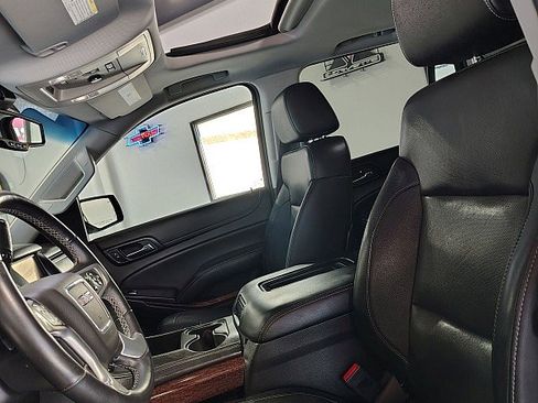 Used 2015 GMC Yukon SLT AWD/4WD image 4
