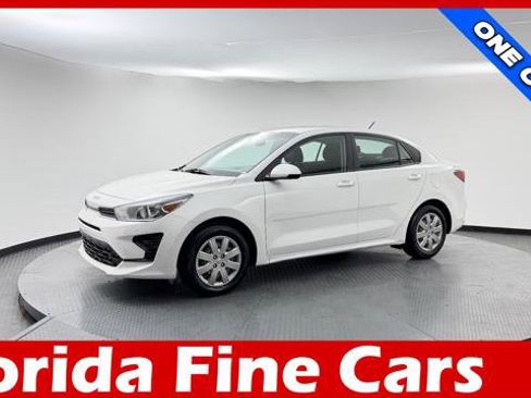 Used 2023 Kia Rio S image 1