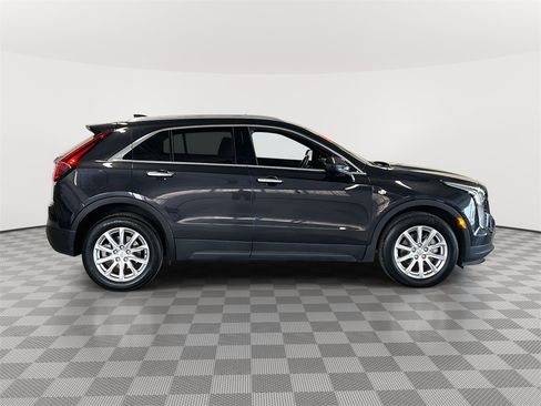Certified 2023 Cadillac XT4 Luxury w/ Cold Weather Package AWD/4WD image 4