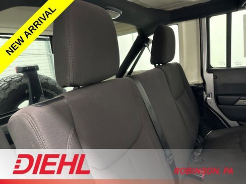 Used 2015 Jeep Wrangler Unlimited Sport w/ Quick Order Package 24S image 11