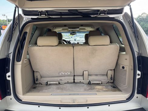 Used 2013 Cadillac Escalade Luxury RWD image 14