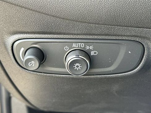 Used 2024 Chevrolet Equinox LS w/ LS Convenience Package FWD image 10