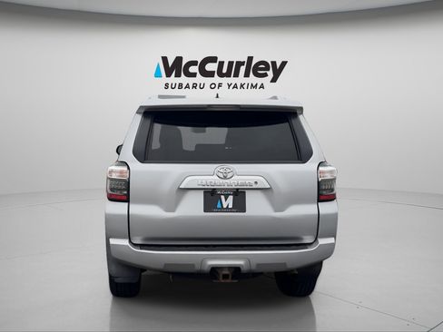 Used 2016 Toyota 4Runner SR5 image 8
