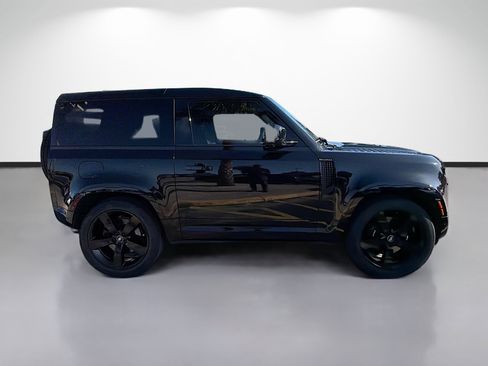 Used 2023 Land Rover Defender 90 V8 AWD/4WD image 2