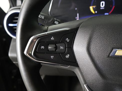 Used 2024 Chevrolet Trax LT w/ Driver Confidence Package image 38