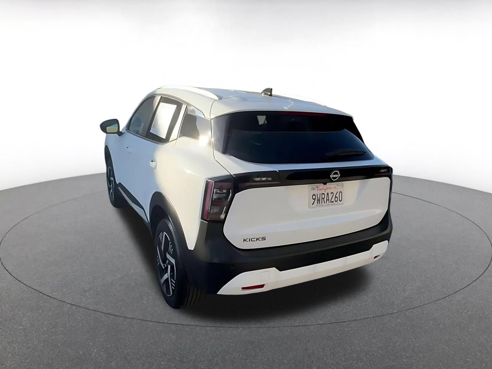 Used 2026 Nissan Kicks SV w/ Cold Weather Package FWD image 10
