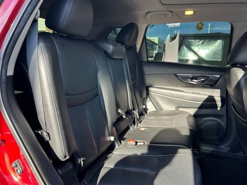 Used 2019 Nissan Rogue SL w/ Premium Package FWD image 25