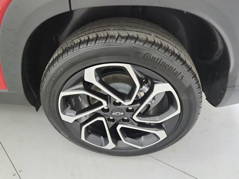Used 2026 Chevrolet Trax RS FWD image 38