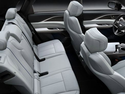 New 2025 Cadillac Lyriq Luxury image 34