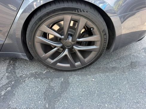 Used 2021 Tesla Model S Plaid AWD/4WD image 10