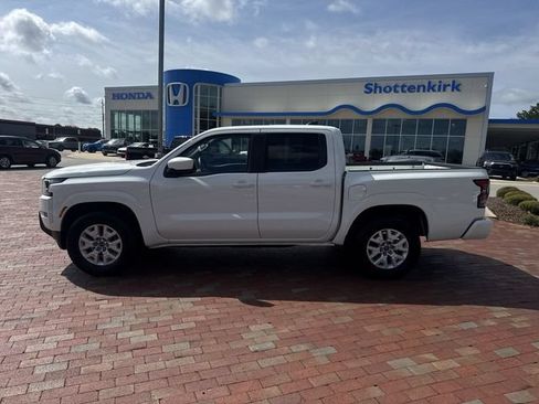 Used 2022 Nissan Frontier SV RWD image 33