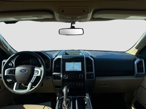 Used 2018 Ford F150 Lariat RWD image 29