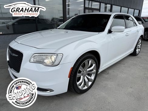 Used 2019 Chrysler 300 Touring L w/ Quick Order Package 2EF RWD image 1