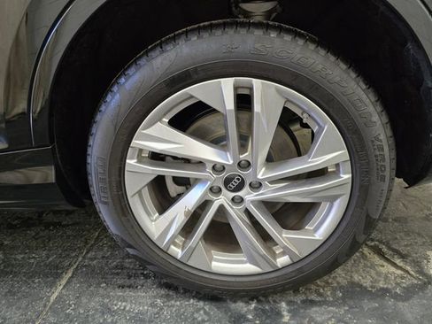 Used 2023 Audi Q7 3.0T Premium Plus AWD/4WD image 12