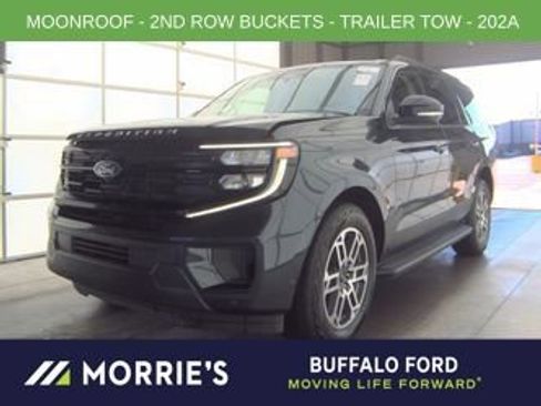 Used 2025 Ford Expedition Active image 1