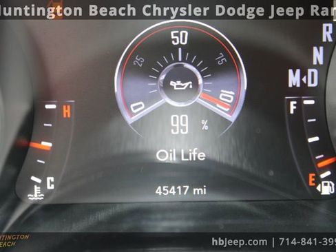 Used 2019 Dodge Challenger SXT image 21