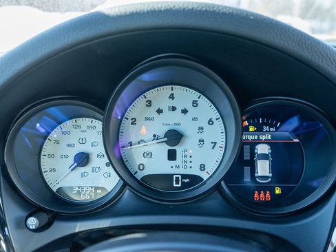 Used 2022 Porsche Macan image 12