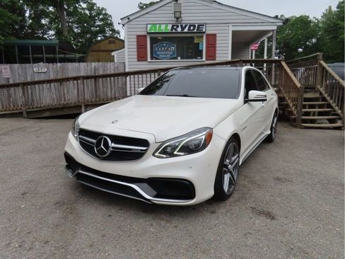 Used 2016 Mercedes-Benz E 63 AMG S-Model image 2