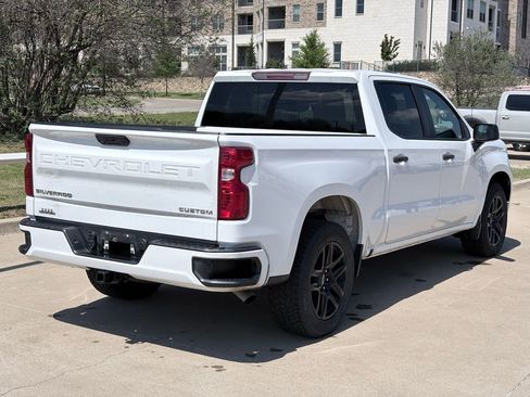 Used 2022 Chevrolet Silverado 1500 Custom image 4